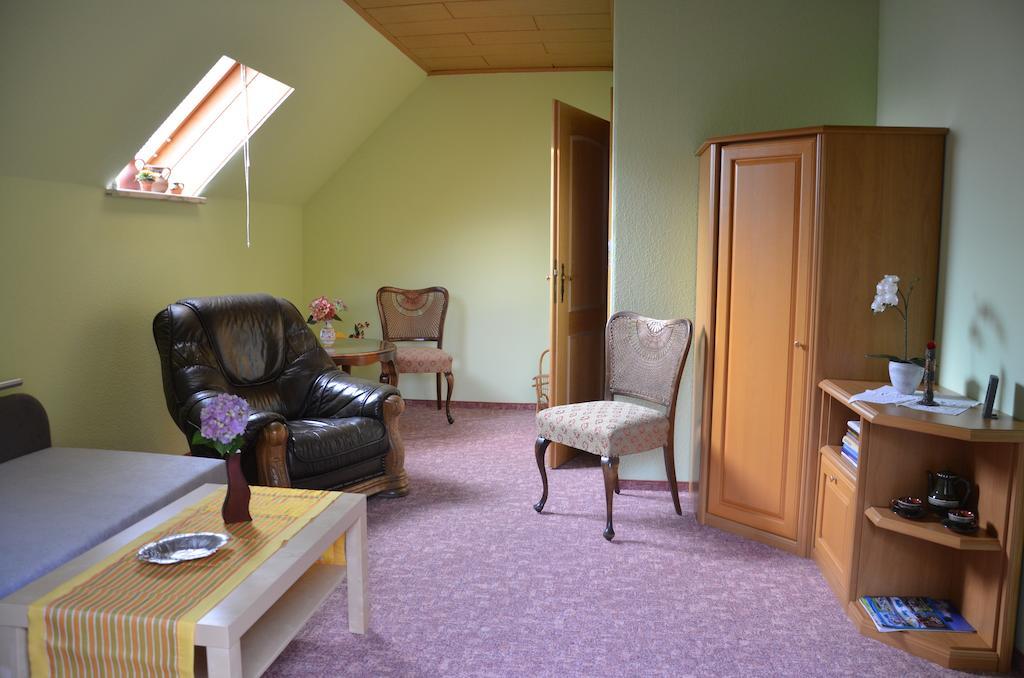Ferienwohnung "Lindenblick" Gablenz Quarto foto